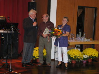 Unser Kelterwart Hans Schumacher wurde für 25 Jahre Vereinszugehörigkeit geehrt.
